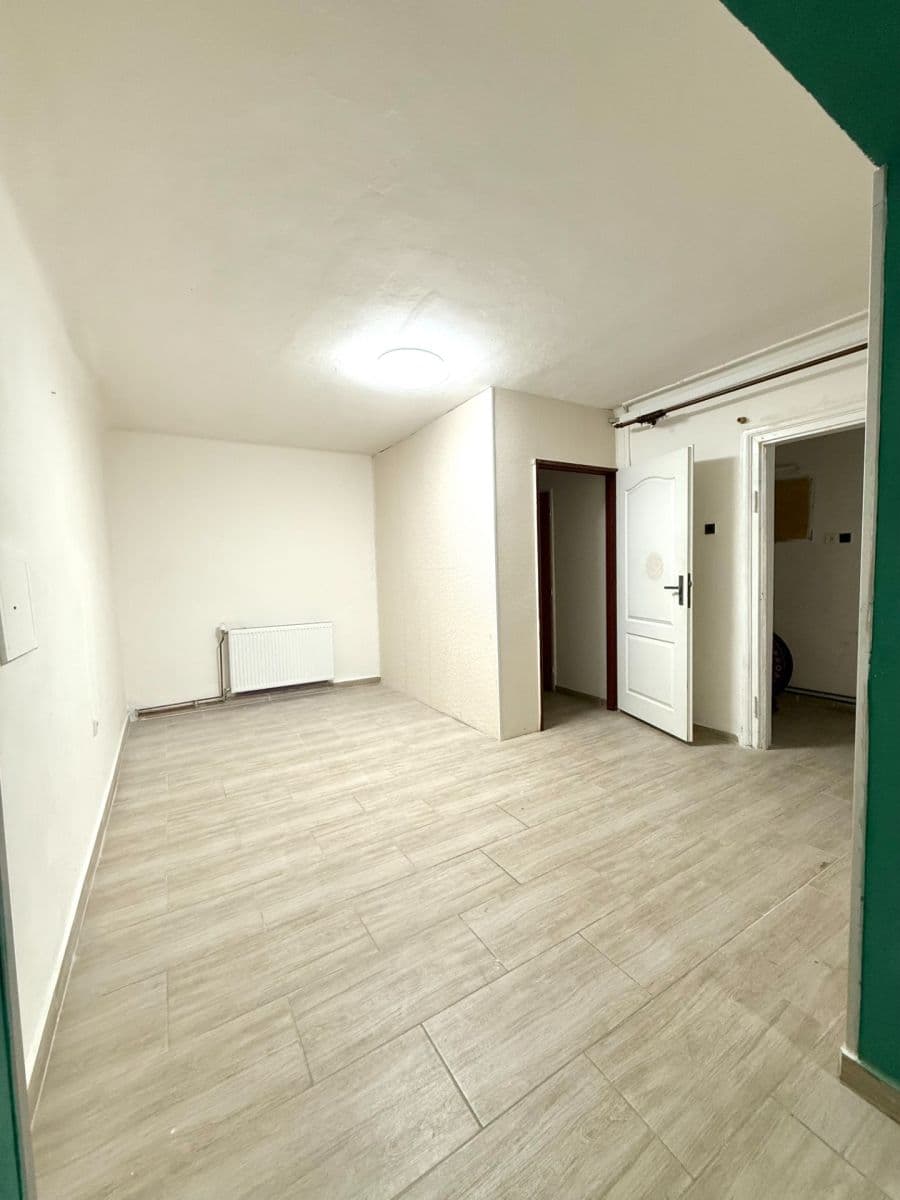 Pronájem domu 140 m², pozemek 50 m², Mělnická, Tišice, Středočeský kraj Pronájem domu 140 m², pozemek 50 m², Mělnická, Tišice, Středočeský kraj