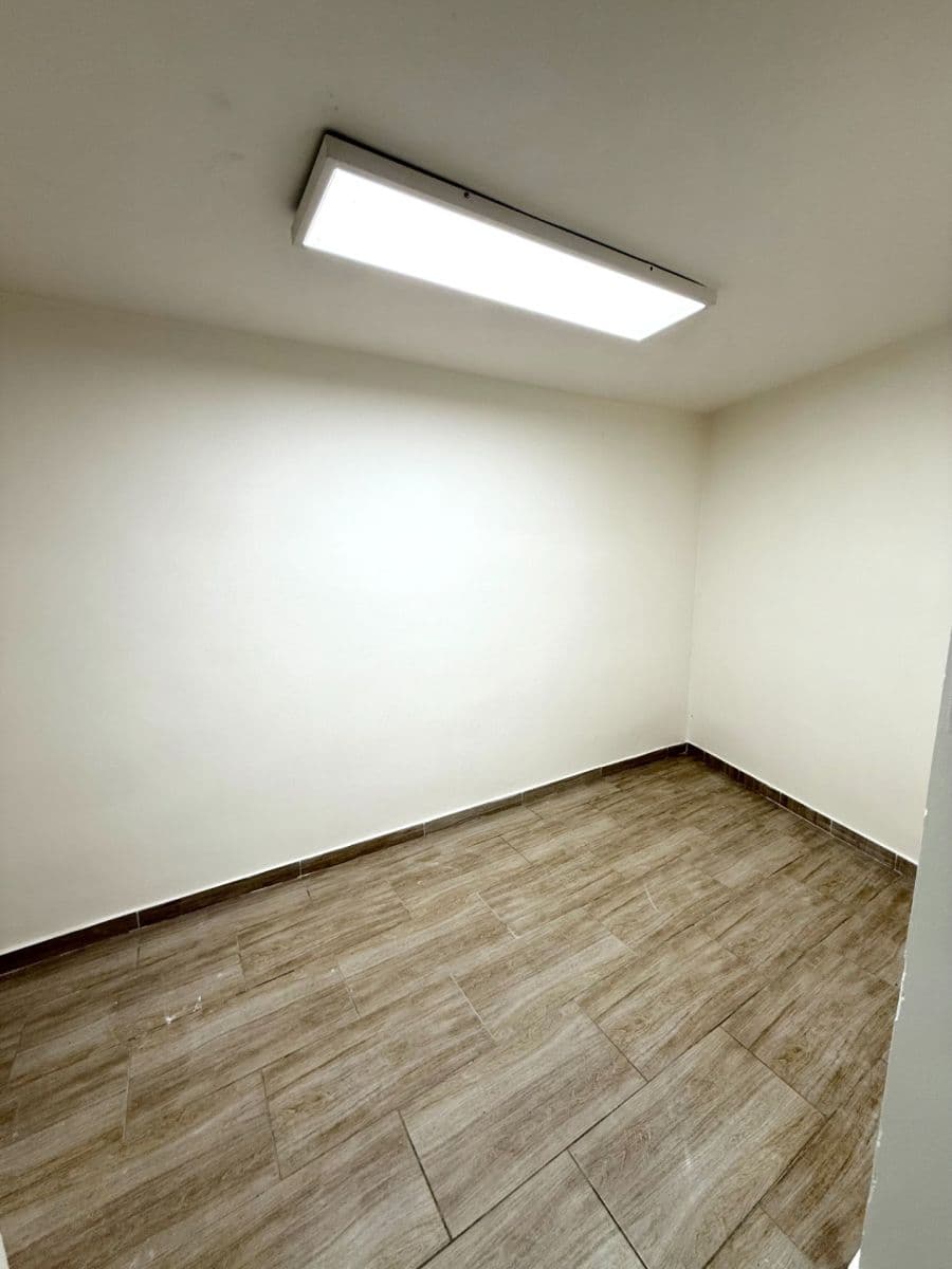 Pronájem domu 140 m², pozemek 50 m², Mělnická, Tišice, Středočeský kraj Pronájem domu 140 m², pozemek 50 m², Mělnická, Tišice, Středočeský kraj