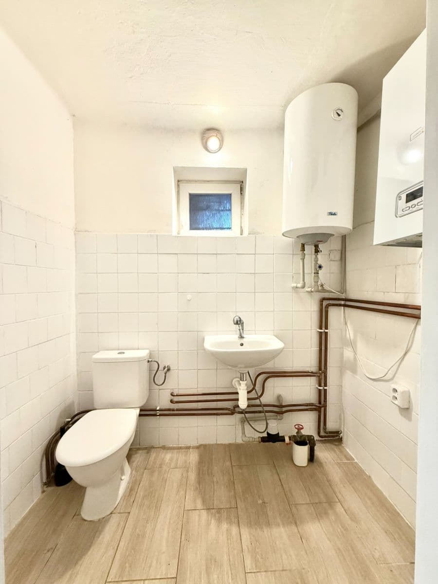 Pronájem domu 140 m², pozemek 50 m², Mělnická, Tišice, Středočeský kraj Pronájem domu 140 m², pozemek 50 m², Mělnická, Tišice, Středočeský kraj