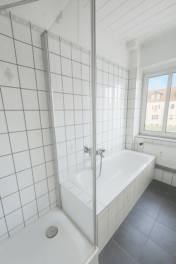 Pronájem bytu 4+1 83 m², Ernst-Thälmann-Str 9, Böhlen, Sasko Pronájem bytu 4+1 83 m², Ernst-Thälmann-Str 9, Böhlen, Sasko