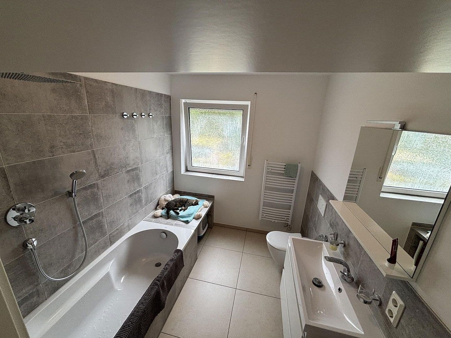 Prodej bytu 3+1 83 m², Hennef (Sieg), Severní Porýní-Vestfálsko Prodej bytu 3+1 83 m², Hennef (Sieg), Severní Porýní-Vestfálsko