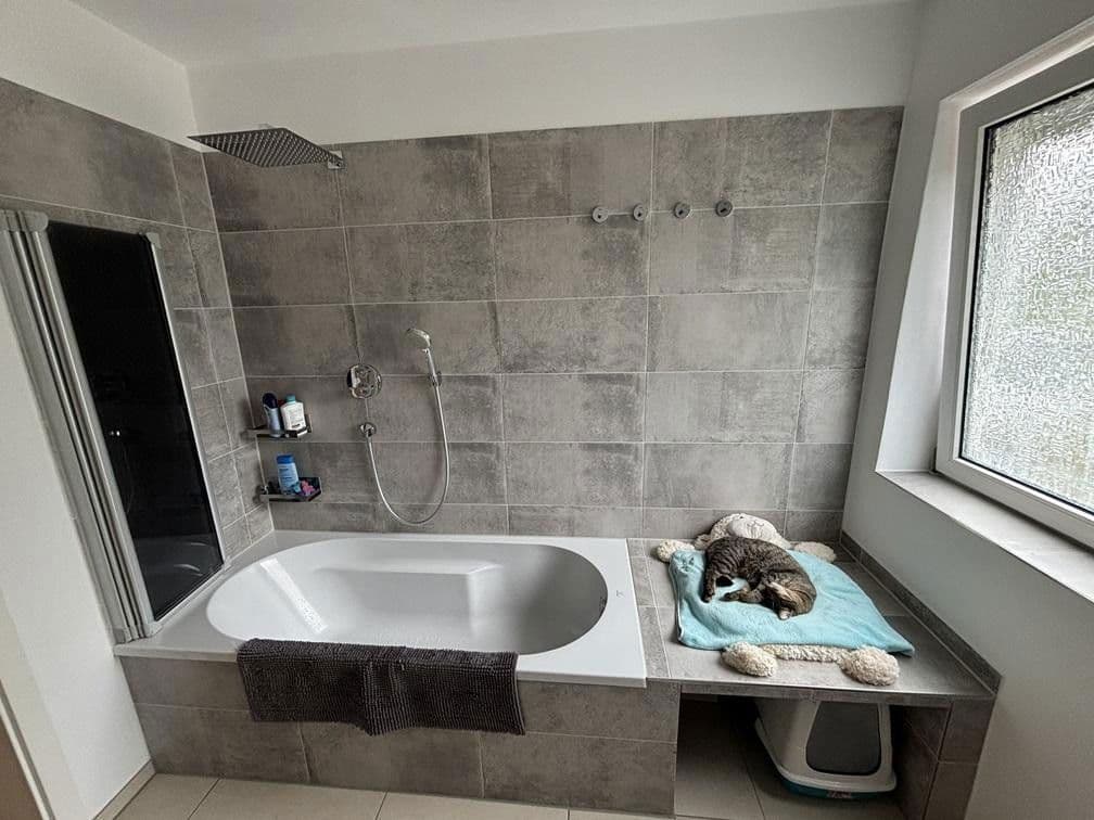 Prodej bytu 3+1 83 m², Hennef (Sieg), Severní Porýní-Vestfálsko Prodej bytu 3+1 83 m², Hennef (Sieg), Severní Porýní-Vestfálsko