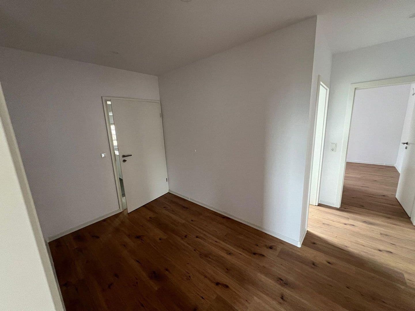 Pronájem bytu 4+1 91 m², Rathausstraße 7, Hockenheim, Bádensko-Württembersko Pronájem bytu 4+1 91 m², Rathausstraße 7, Hockenheim, Bádensko-Württembersko