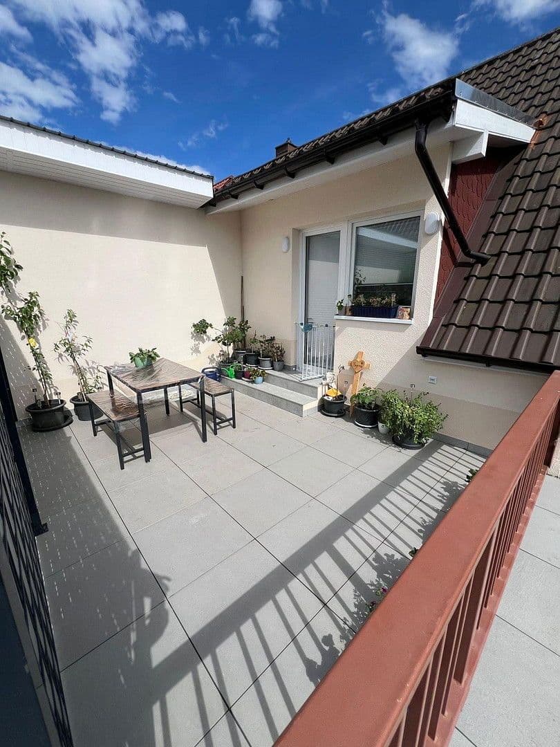 Pronájem bytu 4+1 91 m², Rathausstraße 7, Hockenheim, Bádensko-Württembersko Pronájem bytu 4+1 91 m², Rathausstraße 7, Hockenheim, Bádensko-Württembersko