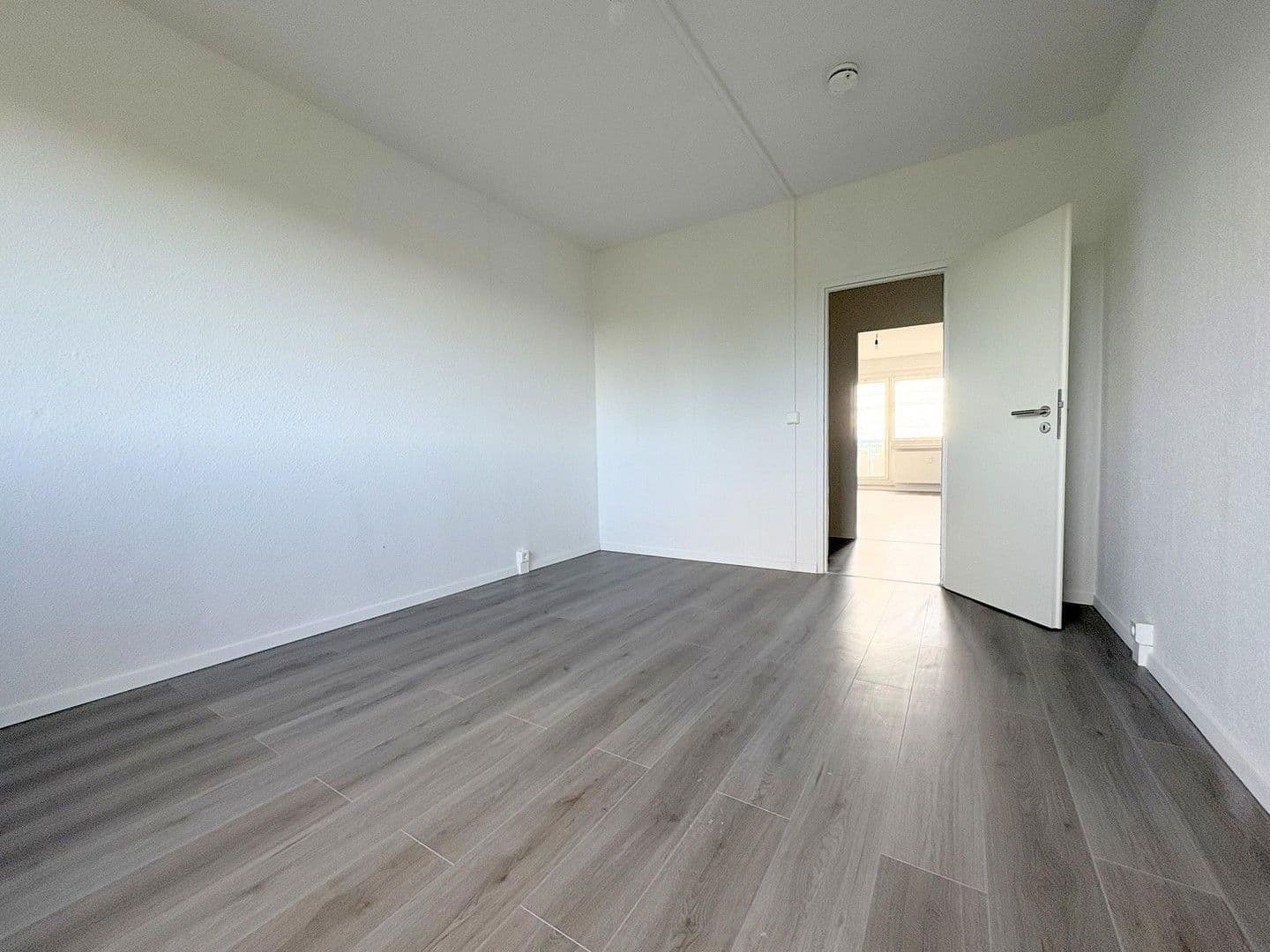 Pronájem bytu 3+1 71 m², Nordring 99b, Zhořelec, Sasko Pronájem bytu 3+1 71 m², Nordring 99b, Zhořelec, Sasko