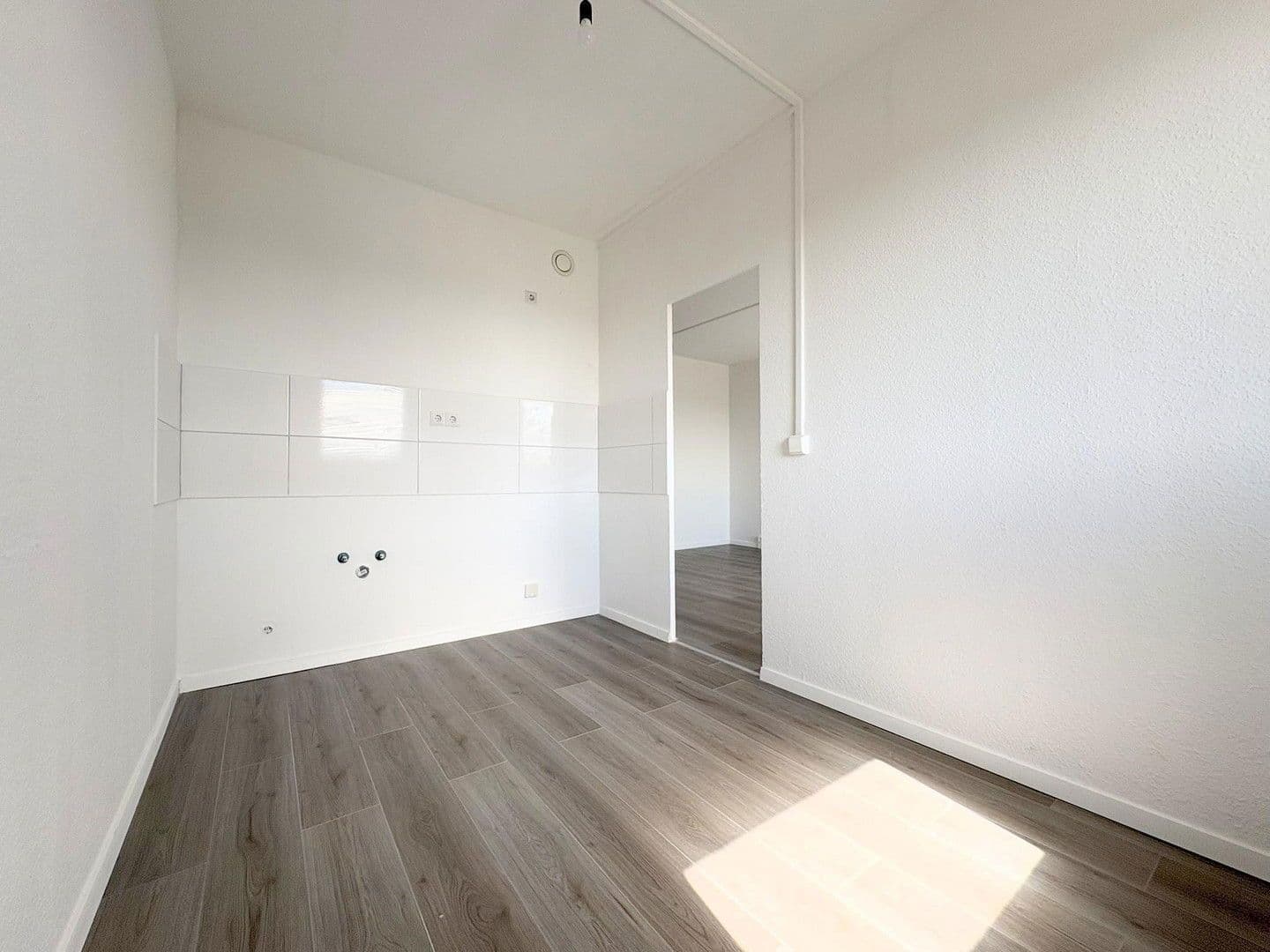 Pronájem bytu 3+1 71 m², Nordring 99b, Zhořelec, Sasko Pronájem bytu 3+1 71 m², Nordring 99b, Zhořelec, Sasko