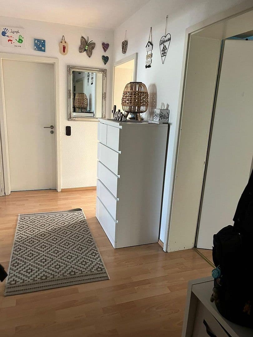 Pronájem bytu 3+1 76 m², Kölner Straße 23, Hürth, Severní Porýní-Vestfálsko Pronájem bytu 3+1 76 m², Kölner Straße 23, Hürth, Severní Porýní-Vestfálsko