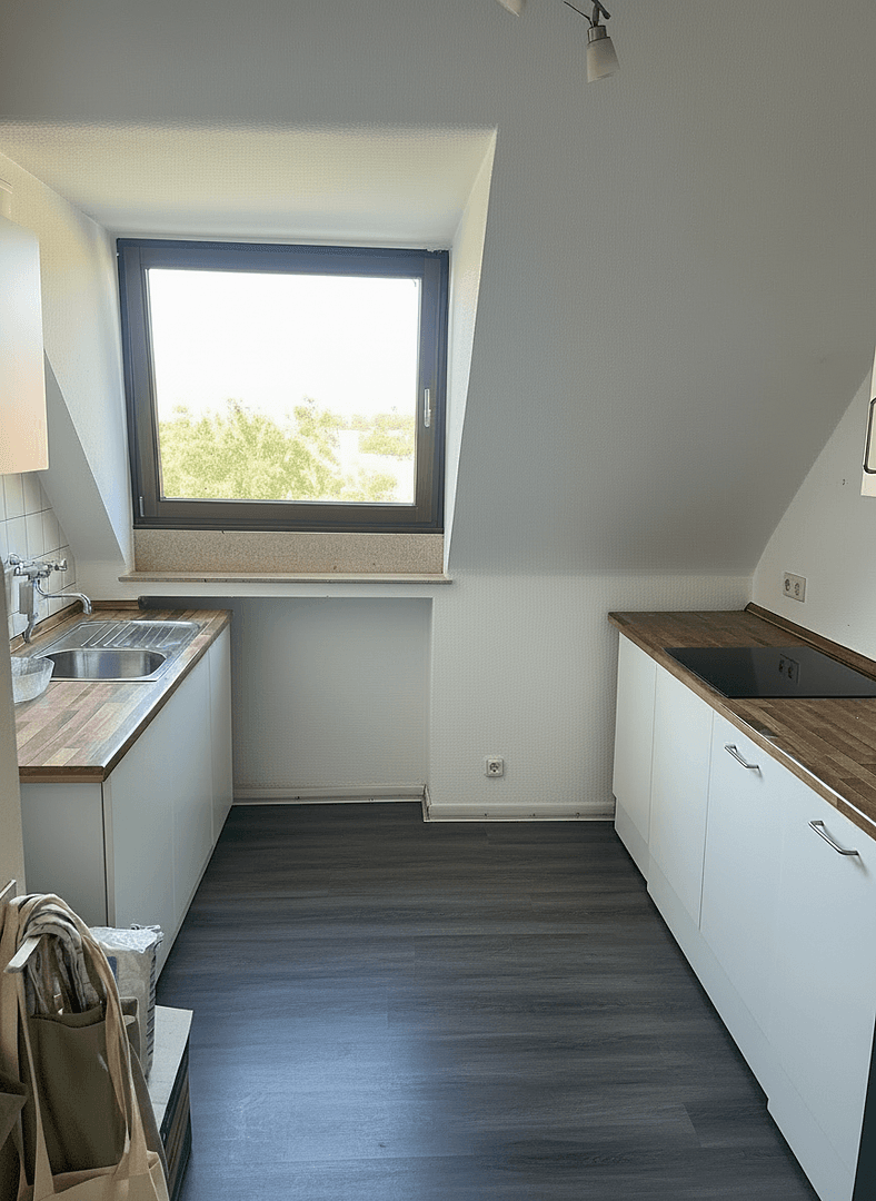 Prodej bytu 3+1 68 m², Heinrichstr. 105, Düsseldorf, Severní Porýní-Vestfálsko Prodej bytu 3+1 68 m², Heinrichstr. 105, Düsseldorf, Severní Porýní-Vestfálsko