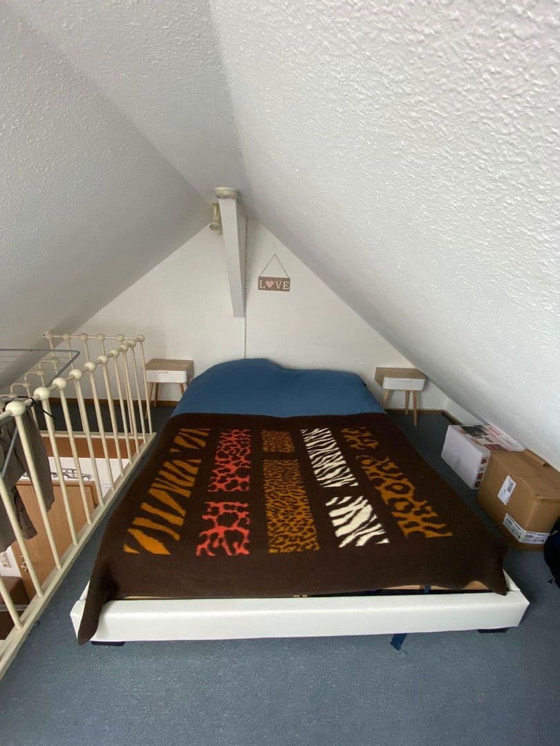 Pronájem bytu 1+1 20 m², Bergstaffelstraße 4, Stuttgart, Bádensko-Württembersko Pronájem bytu 1+1 20 m², Bergstaffelstraße 4, Stuttgart, Bádensko-Württembersko