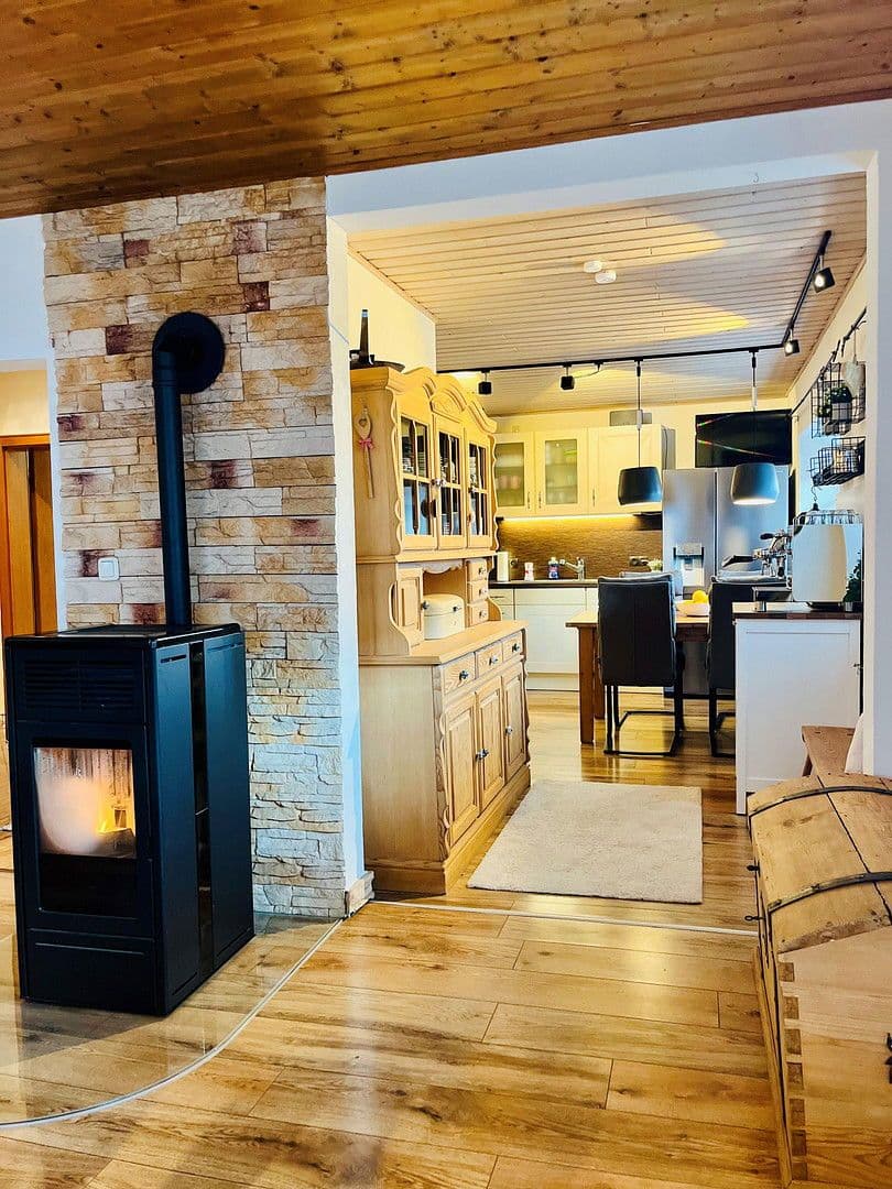 Prodej domu 145 m², pozemek 522 m², Waldershof, Bavorsko Prodej domu 145 m², pozemek 522 m², Waldershof, Bavorsko