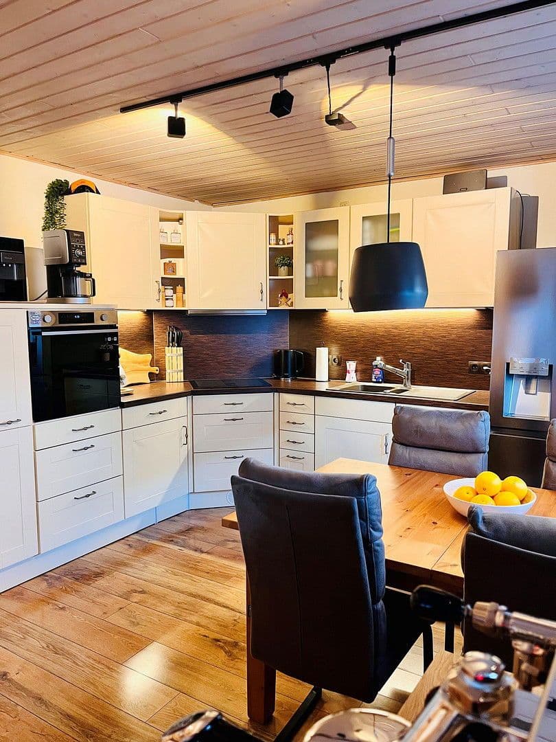 Prodej domu 145 m², pozemek 522 m², Waldershof, Bavorsko Prodej domu 145 m², pozemek 522 m², Waldershof, Bavorsko