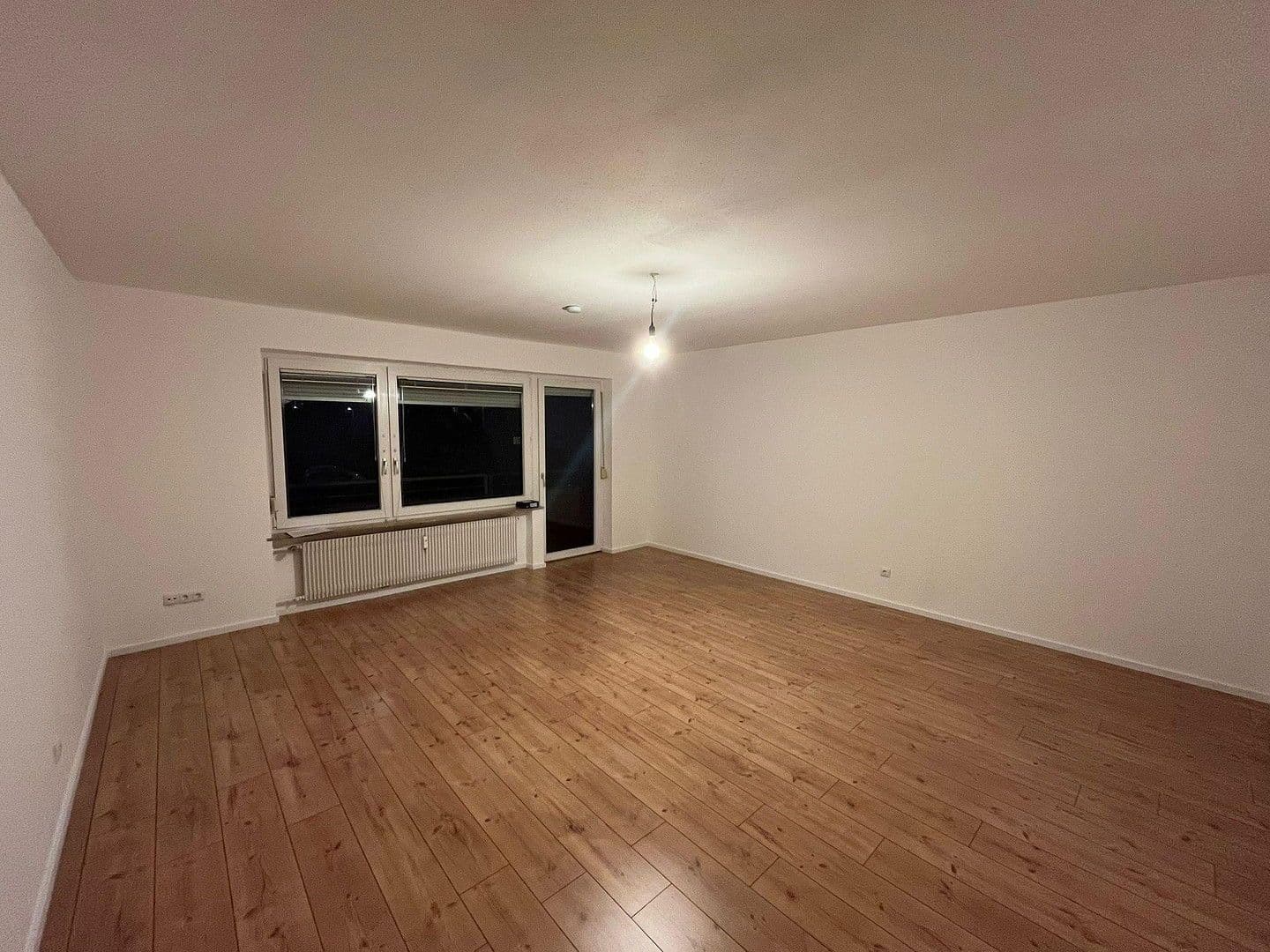 Prodej bytu 3+1 92 m², Niederwerrn, Bavorsko Prodej bytu 3+1 92 m², Niederwerrn, Bavorsko