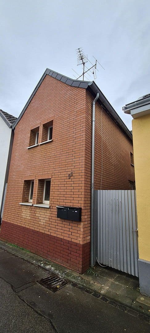 Pronájem domu 80 m², pozemek 220 m², Meerhausener Str 55, Bonn, Severní Porýní-Vestfálsko Pronájem domu 80 m², pozemek 220 m², Meerhausener Str 55, Bonn, Severní Porýní-Vestfálsko