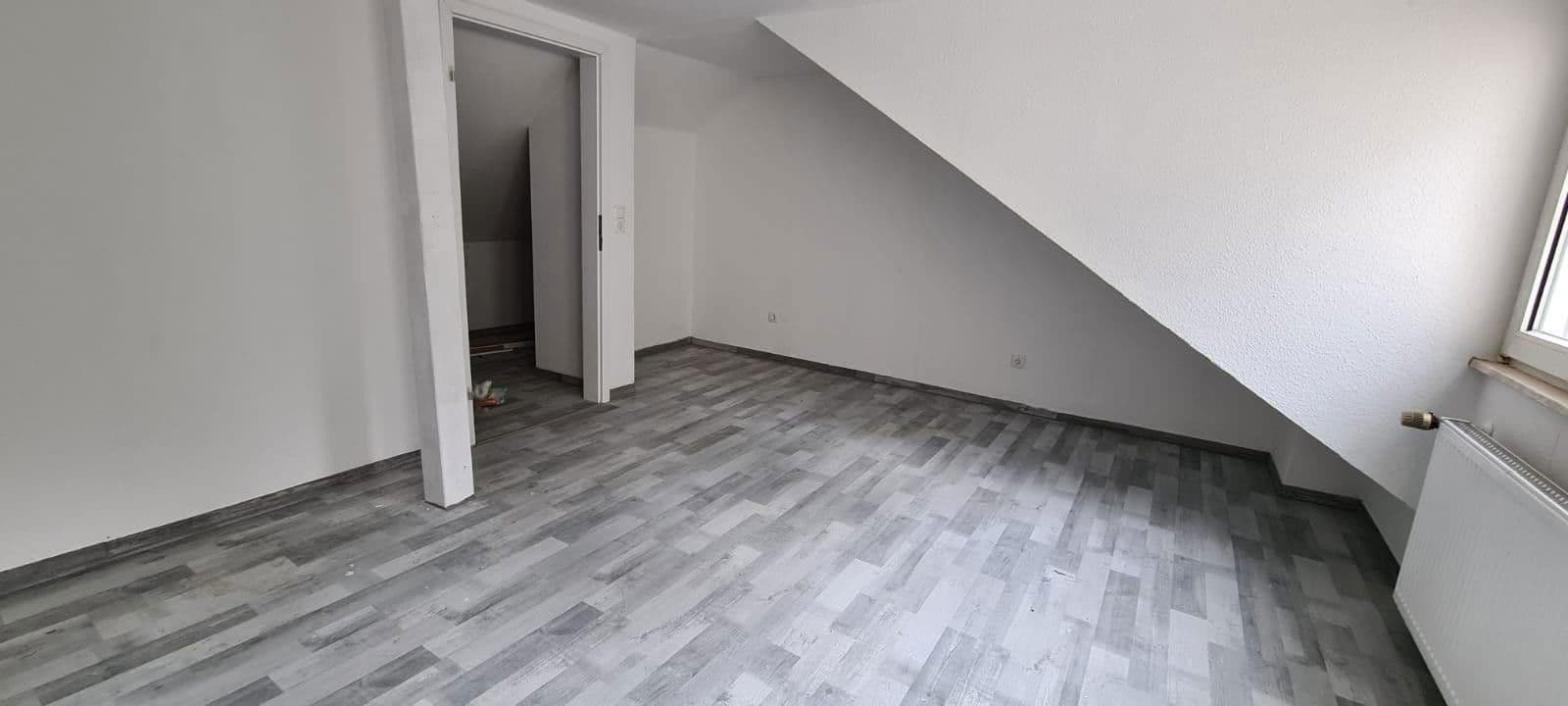 Pronájem domu 80 m², pozemek 220 m², Meerhausener Str 55, Bonn, Severní Porýní-Vestfálsko Pronájem domu 80 m², pozemek 220 m², Meerhausener Str 55, Bonn, Severní Porýní-Vestfálsko