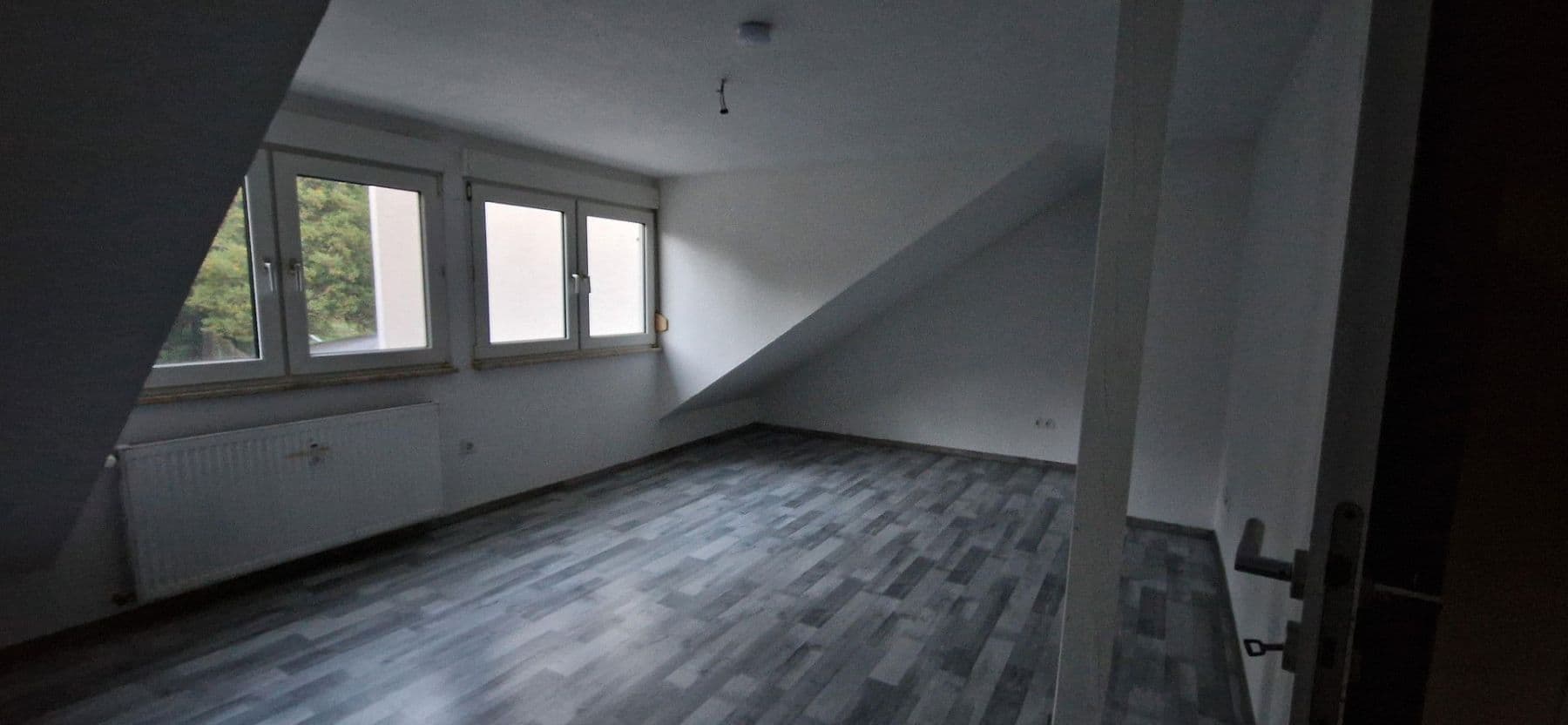 Pronájem domu 80 m², pozemek 220 m², Meerhausener Str 55, Bonn, Severní Porýní-Vestfálsko Pronájem domu 80 m², pozemek 220 m², Meerhausener Str 55, Bonn, Severní Porýní-Vestfálsko
