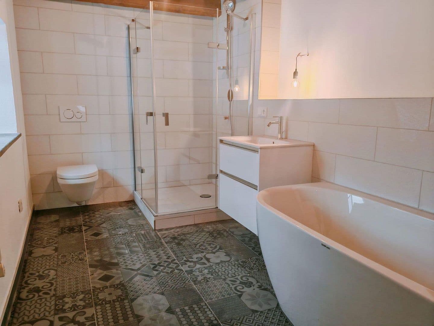 Prodej domu 130 m², pozemek 2.678 m², Manthalstr. 2, Berg, Bavorsko Prodej domu 130 m², pozemek 2.678 m², Manthalstr. 2, Berg, Bavorsko