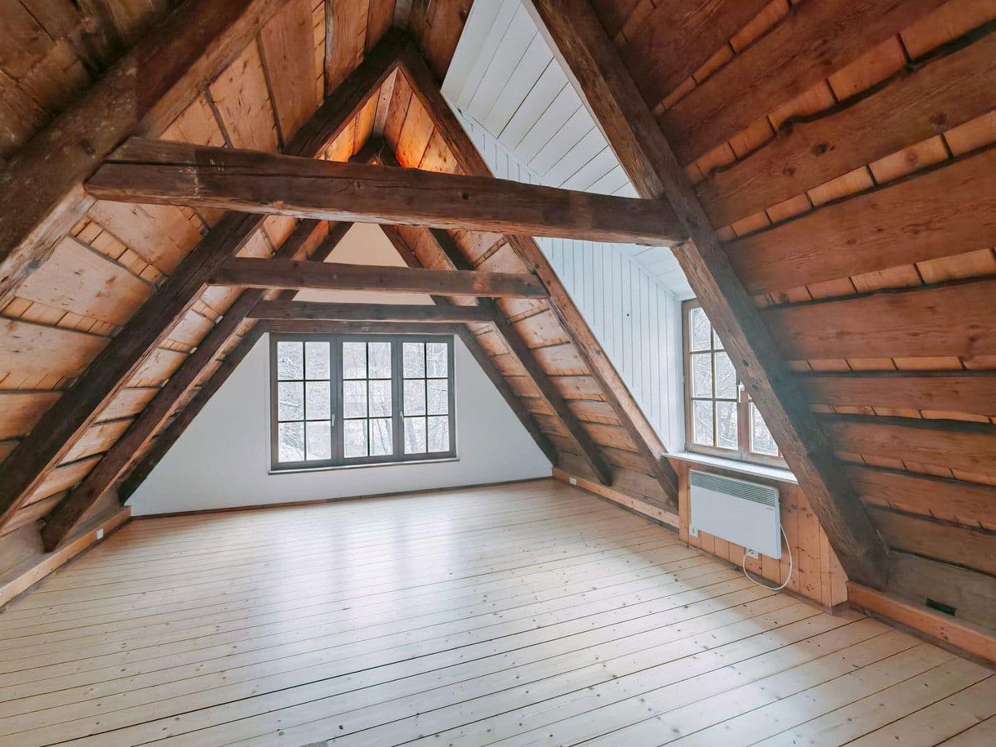 Prodej domu 130 m², pozemek 2.678 m², Manthalstr. 2, Berg, Bavorsko Prodej domu 130 m², pozemek 2.678 m², Manthalstr. 2, Berg, Bavorsko