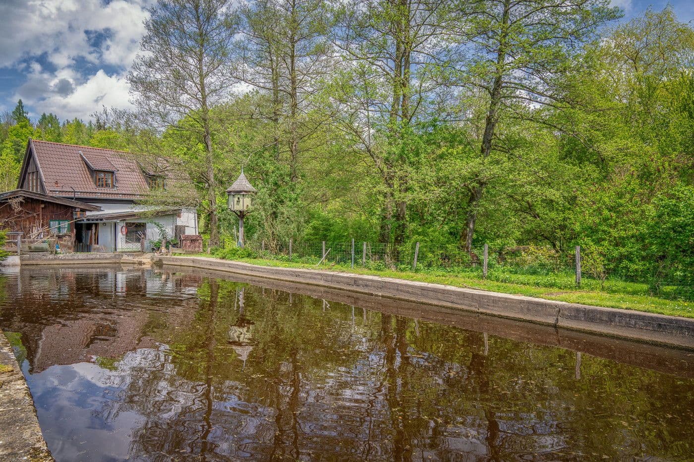 Prodej domu 130 m², pozemek 2.678 m², Manthalstr. 2, Berg, Bavorsko Prodej domu 130 m², pozemek 2.678 m², Manthalstr. 2, Berg, Bavorsko