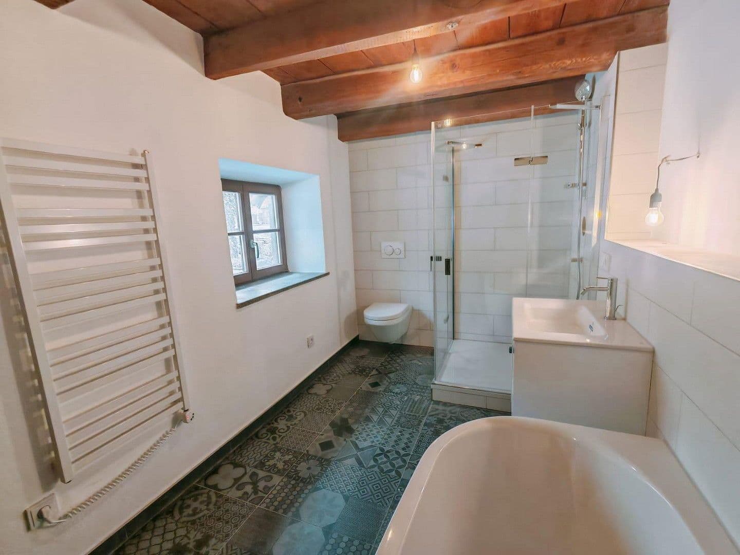 Prodej domu 130 m², pozemek 2.678 m², Manthalstr. 2, Berg, Bavorsko Prodej domu 130 m², pozemek 2.678 m², Manthalstr. 2, Berg, Bavorsko