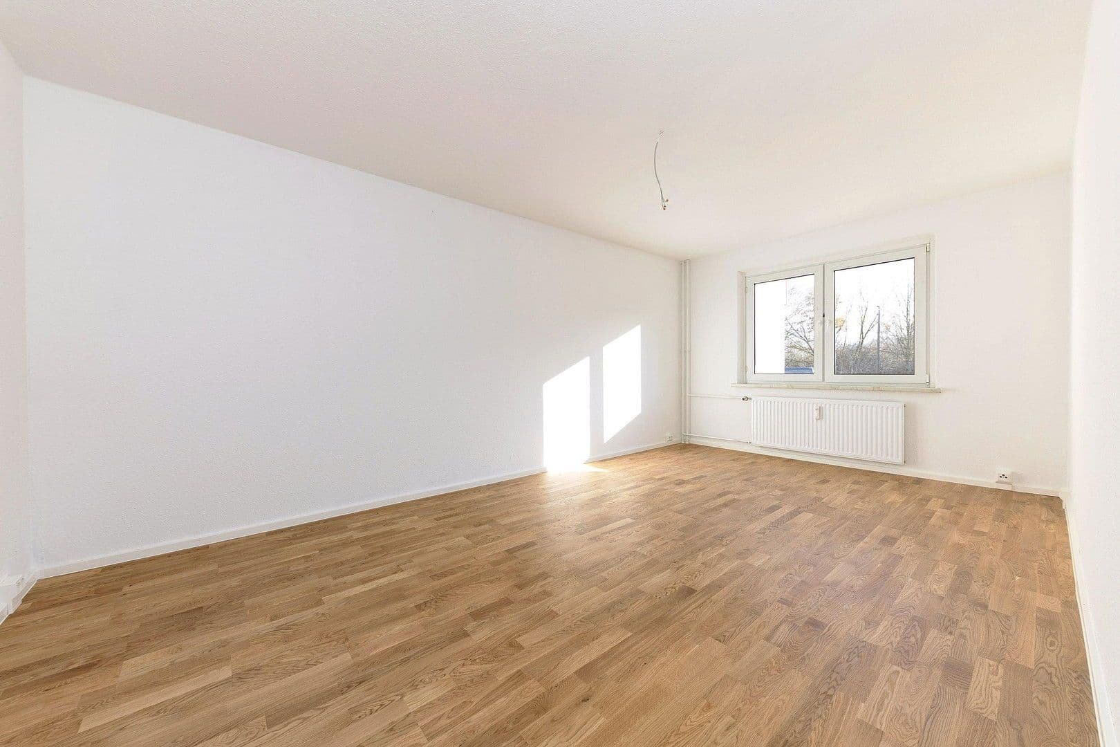 Pronájem bytu 3+1 90 m², Rotfuchsstraße 19, Leipzig, Sasko Pronájem bytu 3+1 90 m², Rotfuchsstraße 19, Leipzig, Sasko