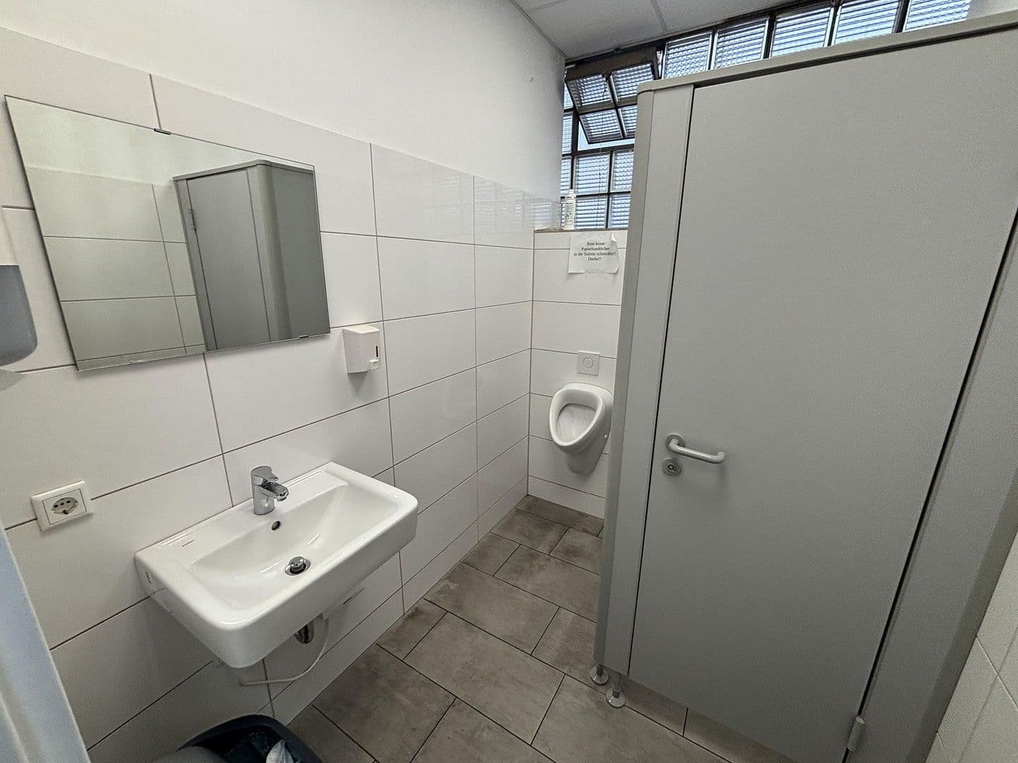 Pronájem nebytového prostoru 285 m², Münsterstrasse 330, Düsseldorf, Severní Porýní-Vestfálsko Pronájem nebytového prostoru 285 m², Münsterstrasse 330, Düsseldorf, Severní Porýní-Vestfálsko