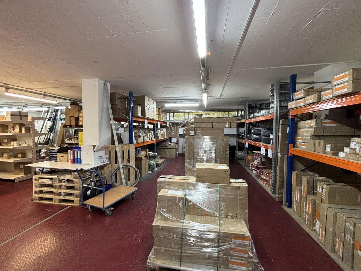 Pronájem nebytového prostoru 285 m², Münsterstrasse 330, Düsseldorf, Severní Porýní-Vestfálsko Pronájem nebytového prostoru 285 m², Münsterstrasse 330, Düsseldorf, Severní Porýní-Vestfálsko