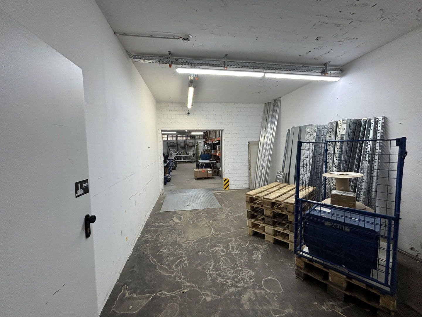 Pronájem nebytového prostoru 285 m², Münsterstrasse 330, Düsseldorf, Severní Porýní-Vestfálsko Pronájem nebytového prostoru 285 m², Münsterstrasse 330, Düsseldorf, Severní Porýní-Vestfálsko