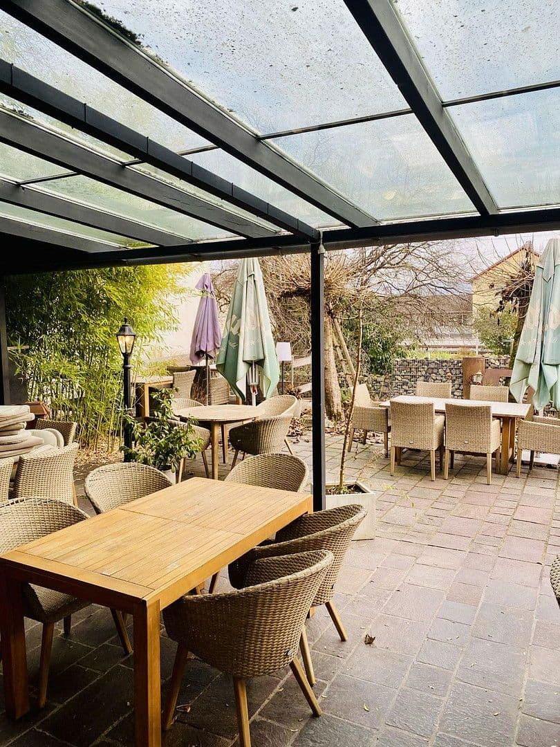 Prodej nebytového prostoru 1.100 m², Hauptstraße 40, Klettgau, Bádensko-Württembersko Prodej nebytového prostoru 1.100 m², Hauptstraße 40, Klettgau, Bádensko-Württembersko