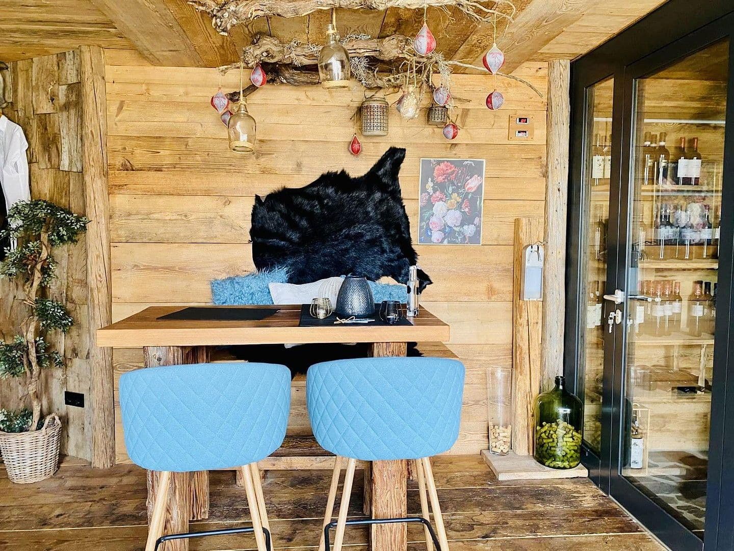 Prodej nebytového prostoru 1.100 m², Hauptstraße 40, Klettgau, Bádensko-Württembersko Prodej nebytového prostoru 1.100 m², Hauptstraße 40, Klettgau, Bádensko-Württembersko