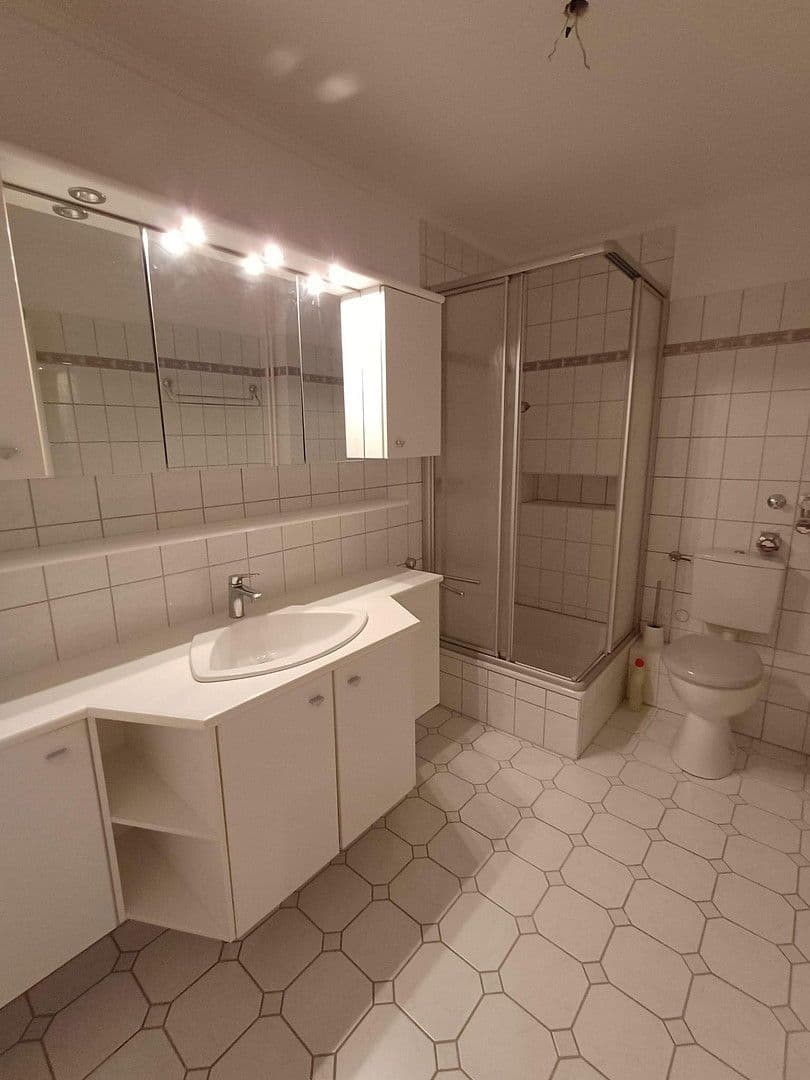 Pronájem bytu 2+1 64 m², Nordbahnhofstr. 27, Husum, Šlesvicko-Holštýnsko Pronájem bytu 2+1 64 m², Nordbahnhofstr. 27, Husum, Šlesvicko-Holštýnsko