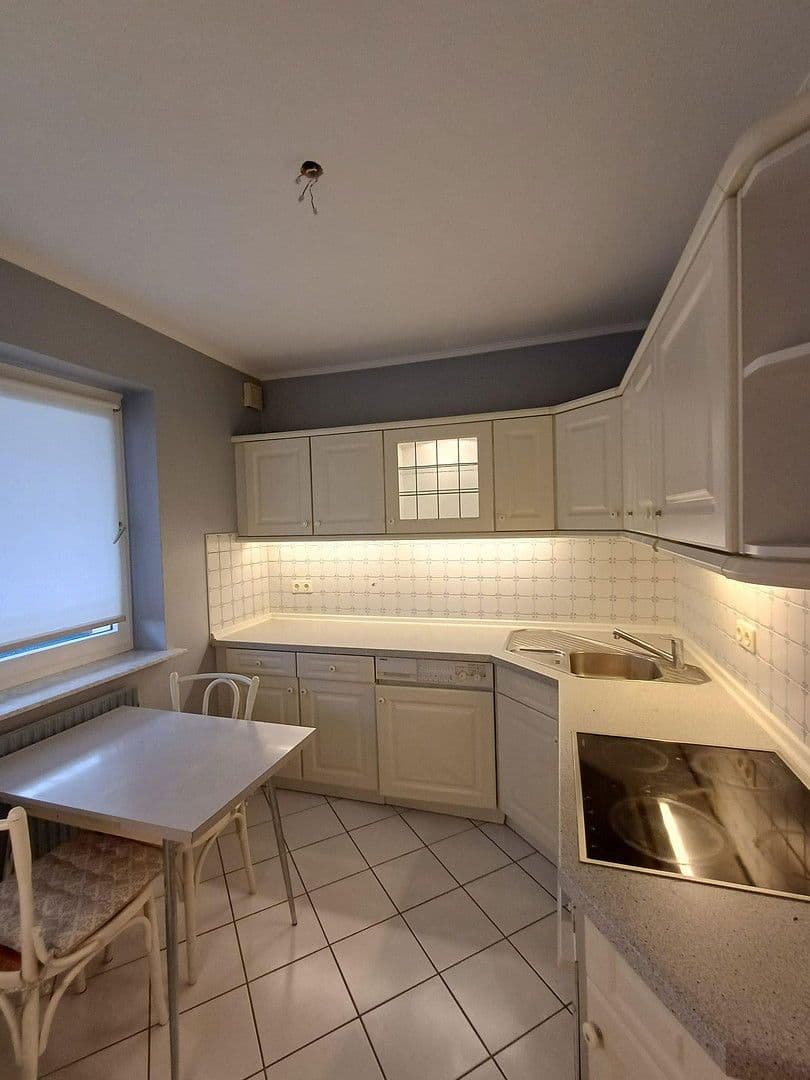 Pronájem bytu 2+1 64 m², Nordbahnhofstr. 27, Husum, Šlesvicko-Holštýnsko Pronájem bytu 2+1 64 m², Nordbahnhofstr. 27, Husum, Šlesvicko-Holštýnsko