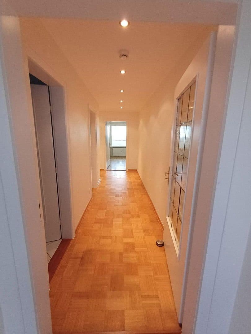 Pronájem bytu 2+1 64 m², Nordbahnhofstr. 27, Husum, Šlesvicko-Holštýnsko Pronájem bytu 2+1 64 m², Nordbahnhofstr. 27, Husum, Šlesvicko-Holštýnsko