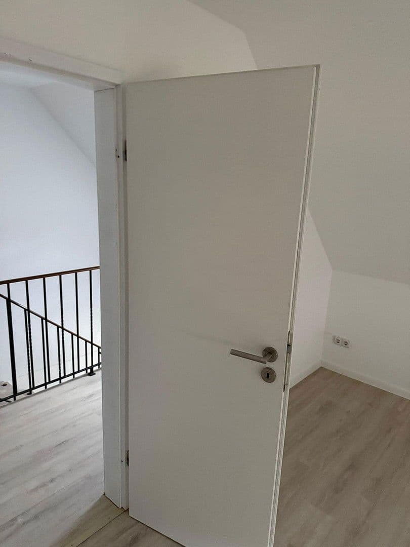 Pronájem domu 120 m², pozemek 1.300 m², Wiefelstede, Dolní Sasko Pronájem domu 120 m², pozemek 1.300 m², Wiefelstede, Dolní Sasko