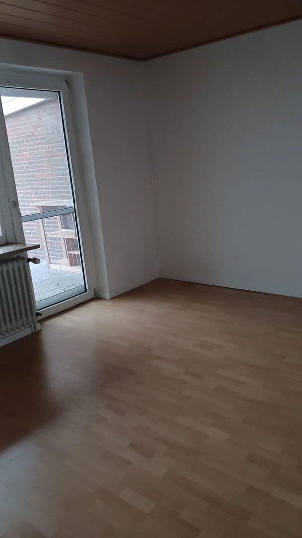 Pronájem domu 120 m², pozemek 1.300 m², Wiefelstede, Dolní Sasko Pronájem domu 120 m², pozemek 1.300 m², Wiefelstede, Dolní Sasko
