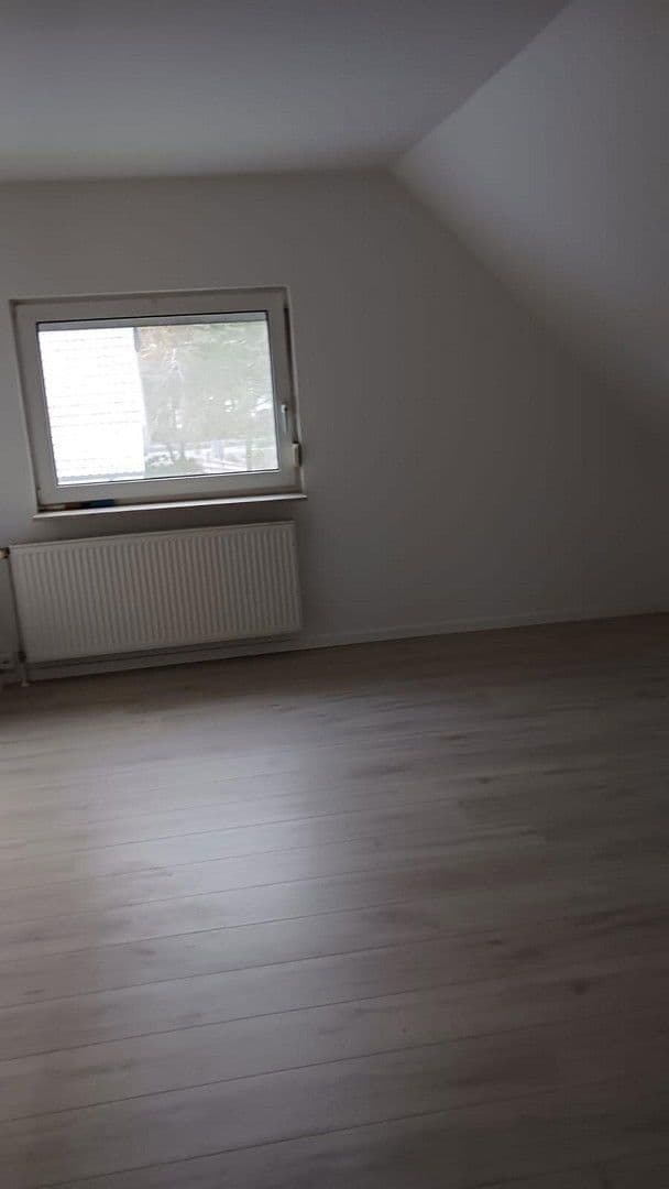 Pronájem domu 120 m², pozemek 1.300 m², Wiefelstede, Dolní Sasko Pronájem domu 120 m², pozemek 1.300 m², Wiefelstede, Dolní Sasko