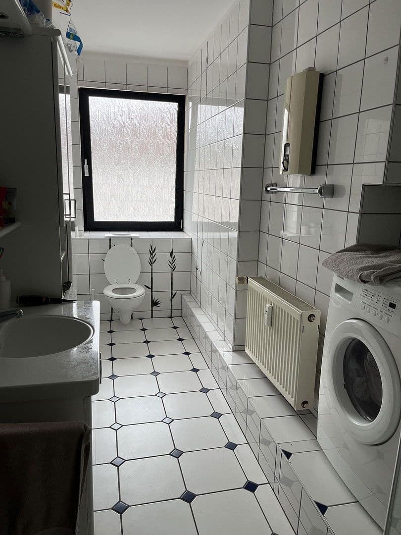 Pronájem bytu 2+1 62 m², Carmerstr. 66, Essen, Severní Porýní-Vestfálsko Pronájem bytu 2+1 62 m², Carmerstr. 66, Essen, Severní Porýní-Vestfálsko