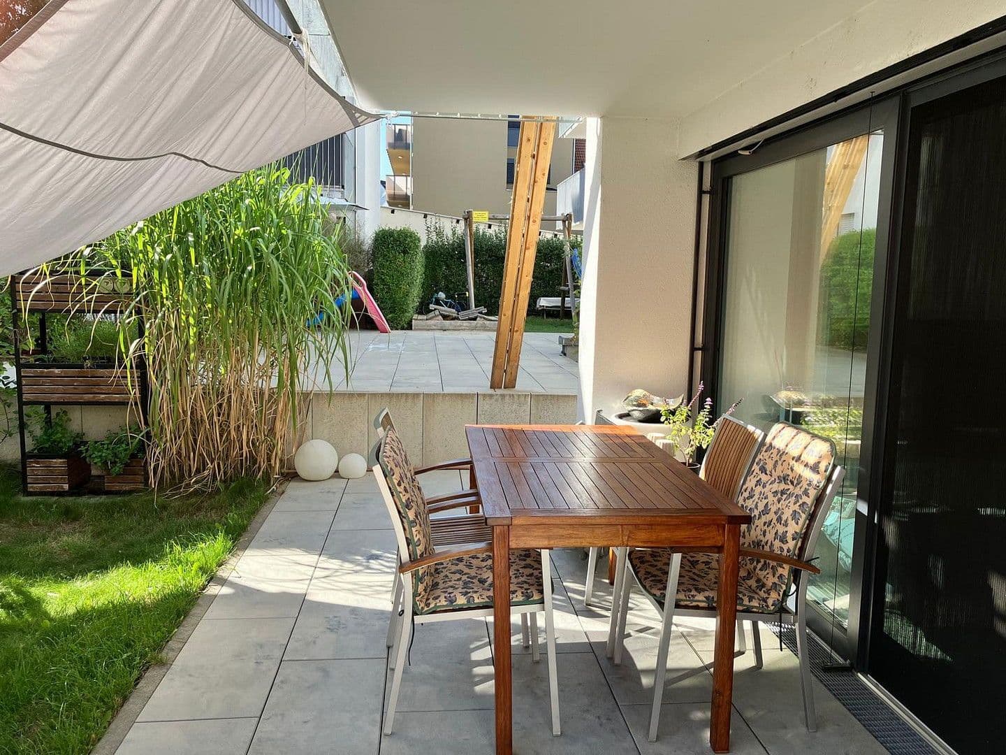 Pronájem bytu 3+1 88 m², Radolfzell am Bodensee, Bádensko-Württembersko Pronájem bytu 3+1 88 m², Radolfzell am Bodensee, Bádensko-Württembersko