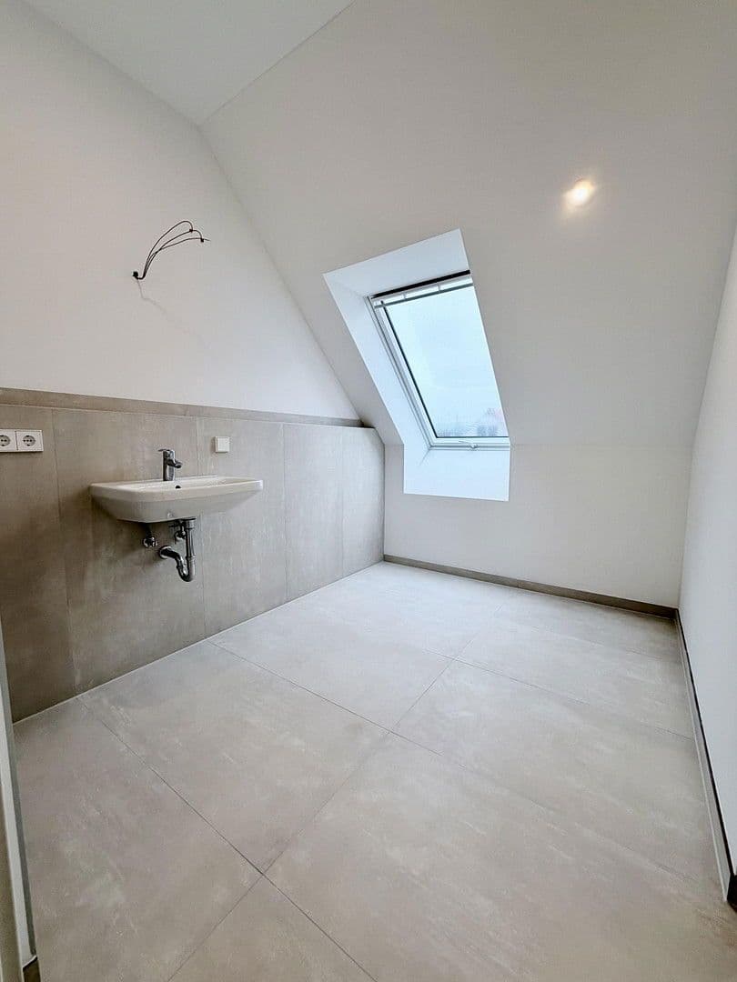 Pronájem domu 145 m², pozemek 30 m², Idstein, Hessen Pronájem domu 145 m², pozemek 30 m², Idstein, Hessen