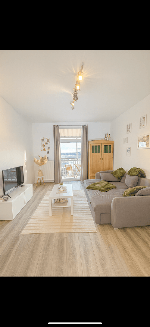 Pronájem bytu 2+1 62 m², Kopernikusstrasse 75, Düsseldorf, Severní Porýní-Vestfálsko Pronájem bytu 2+1 62 m², Kopernikusstrasse 75, Düsseldorf, Severní Porýní-Vestfálsko