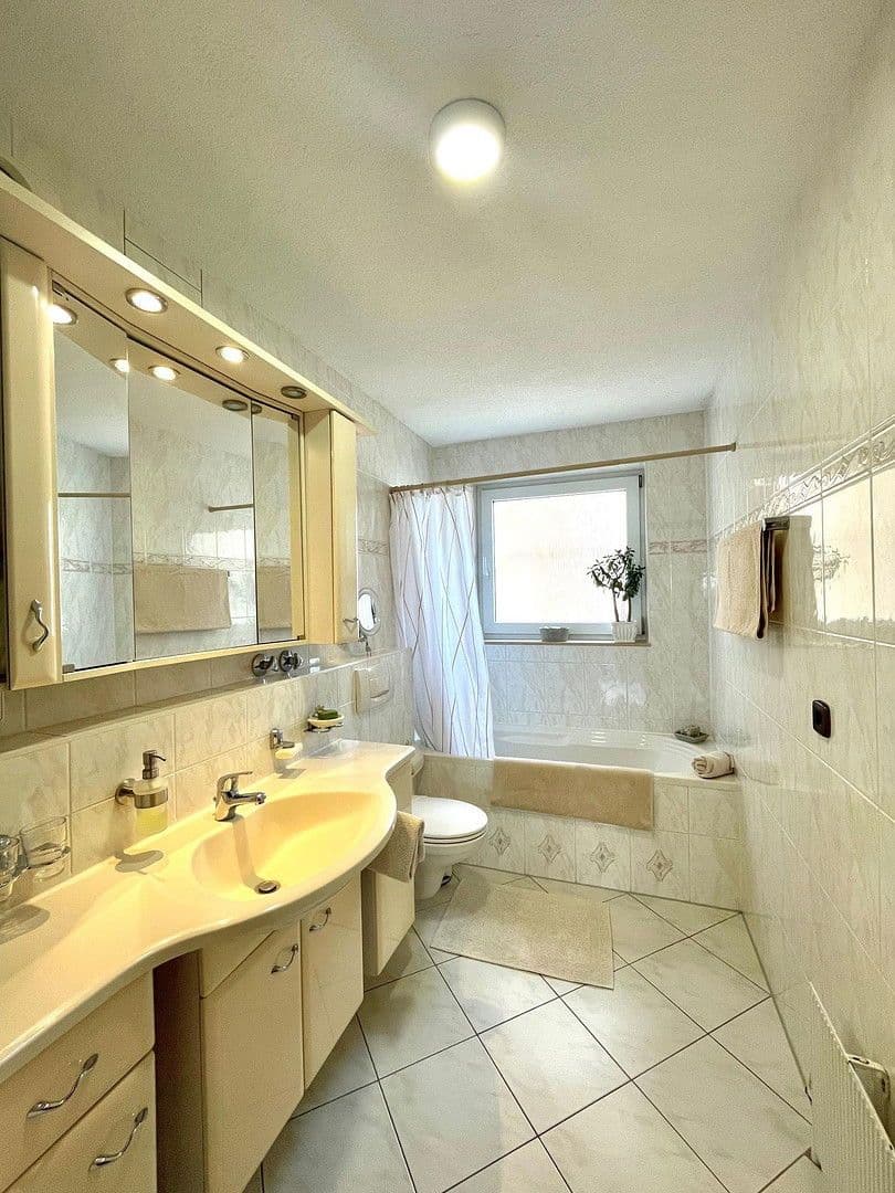 Prodej bytu 5+1 130 m², Bietigheim-Bissingen, Bádensko-Württembersko Prodej bytu 5+1 130 m², Bietigheim-Bissingen, Bádensko-Württembersko