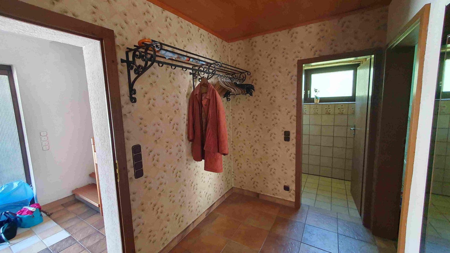 Prodej domu 199 m², pozemek 984 m², Langenlonsheim, Porýní-Falc Prodej domu 199 m², pozemek 984 m², Langenlonsheim, Porýní-Falc