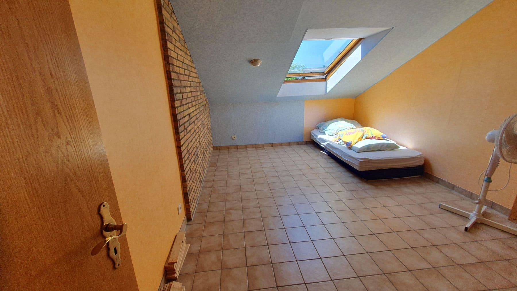 Prodej domu 199 m², pozemek 984 m², Langenlonsheim, Porýní-Falc Prodej domu 199 m², pozemek 984 m², Langenlonsheim, Porýní-Falc