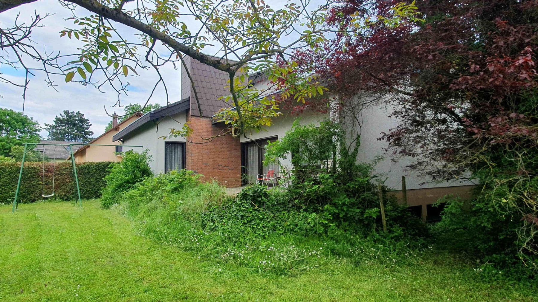 Prodej domu 199 m², pozemek 984 m², Langenlonsheim, Porýní-Falc Prodej domu 199 m², pozemek 984 m², Langenlonsheim, Porýní-Falc