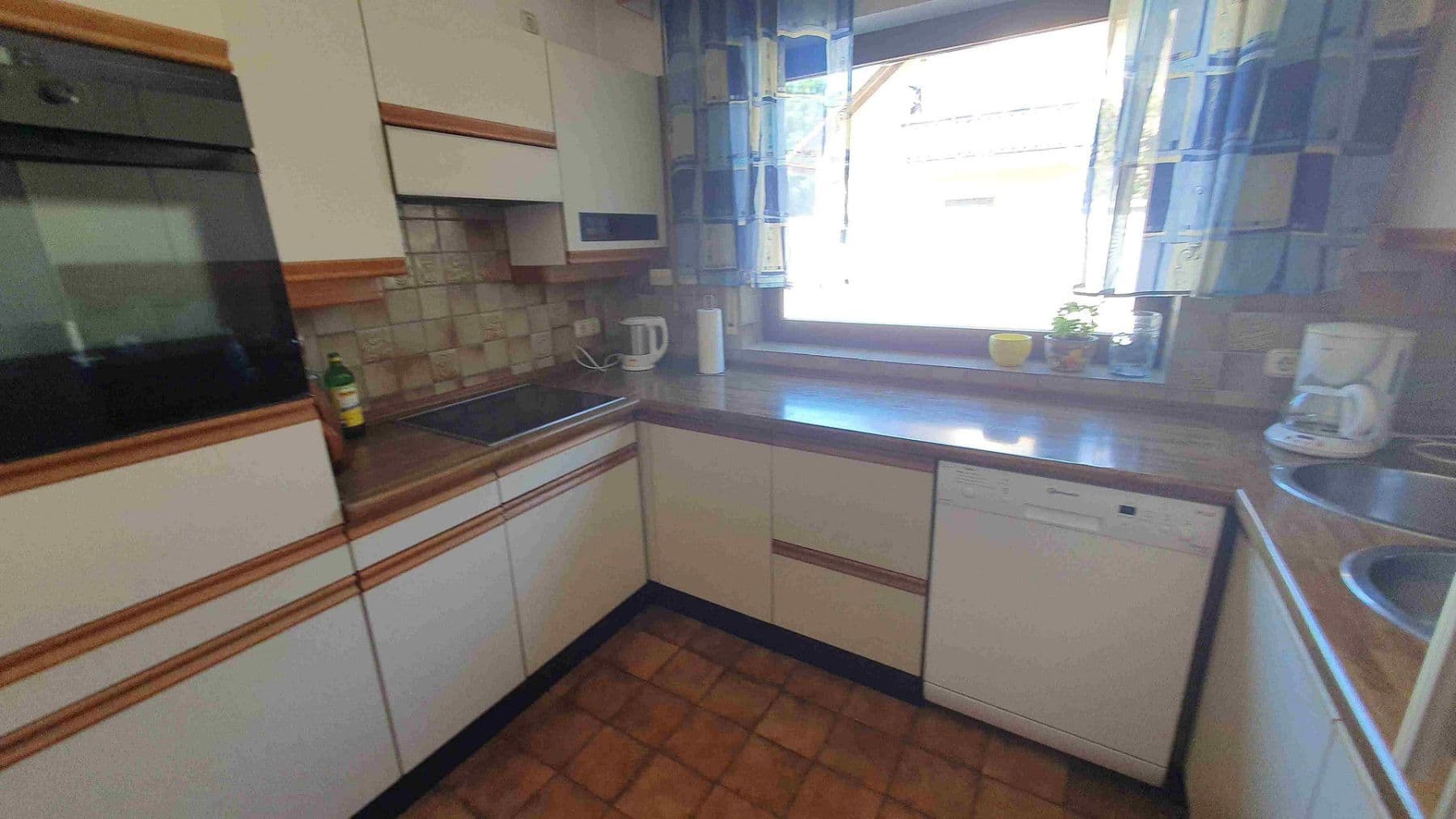 Prodej domu 199 m², pozemek 984 m², Langenlonsheim, Porýní-Falc Prodej domu 199 m², pozemek 984 m², Langenlonsheim, Porýní-Falc