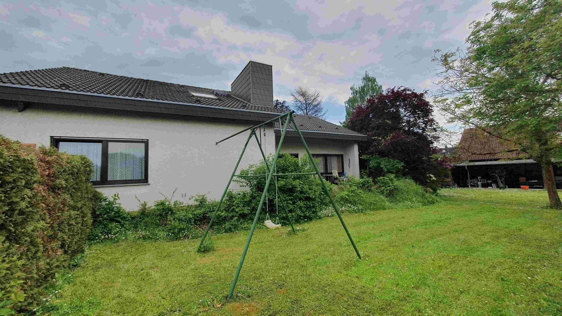 Prodej domu 199 m², pozemek 984 m², Langenlonsheim, Porýní-Falc Prodej domu 199 m², pozemek 984 m², Langenlonsheim, Porýní-Falc