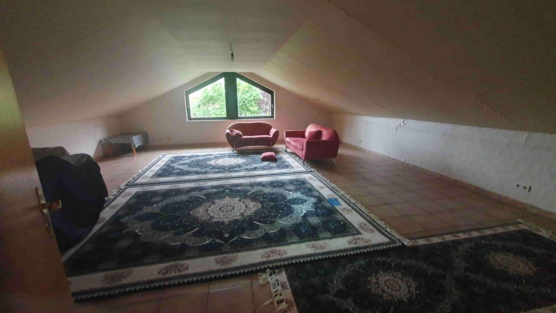 Prodej domu 199 m², pozemek 984 m², Langenlonsheim, Porýní-Falc Prodej domu 199 m², pozemek 984 m², Langenlonsheim, Porýní-Falc