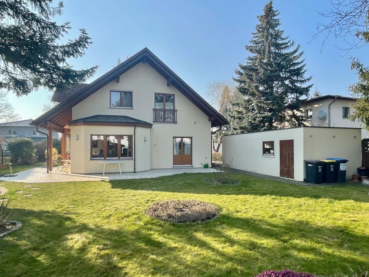 Prodej domu 169 m², pozemek 758 m², Glienicke/Nordbahn, Braniborsko Prodej domu 169 m², pozemek 758 m², Glienicke/Nordbahn, Braniborsko