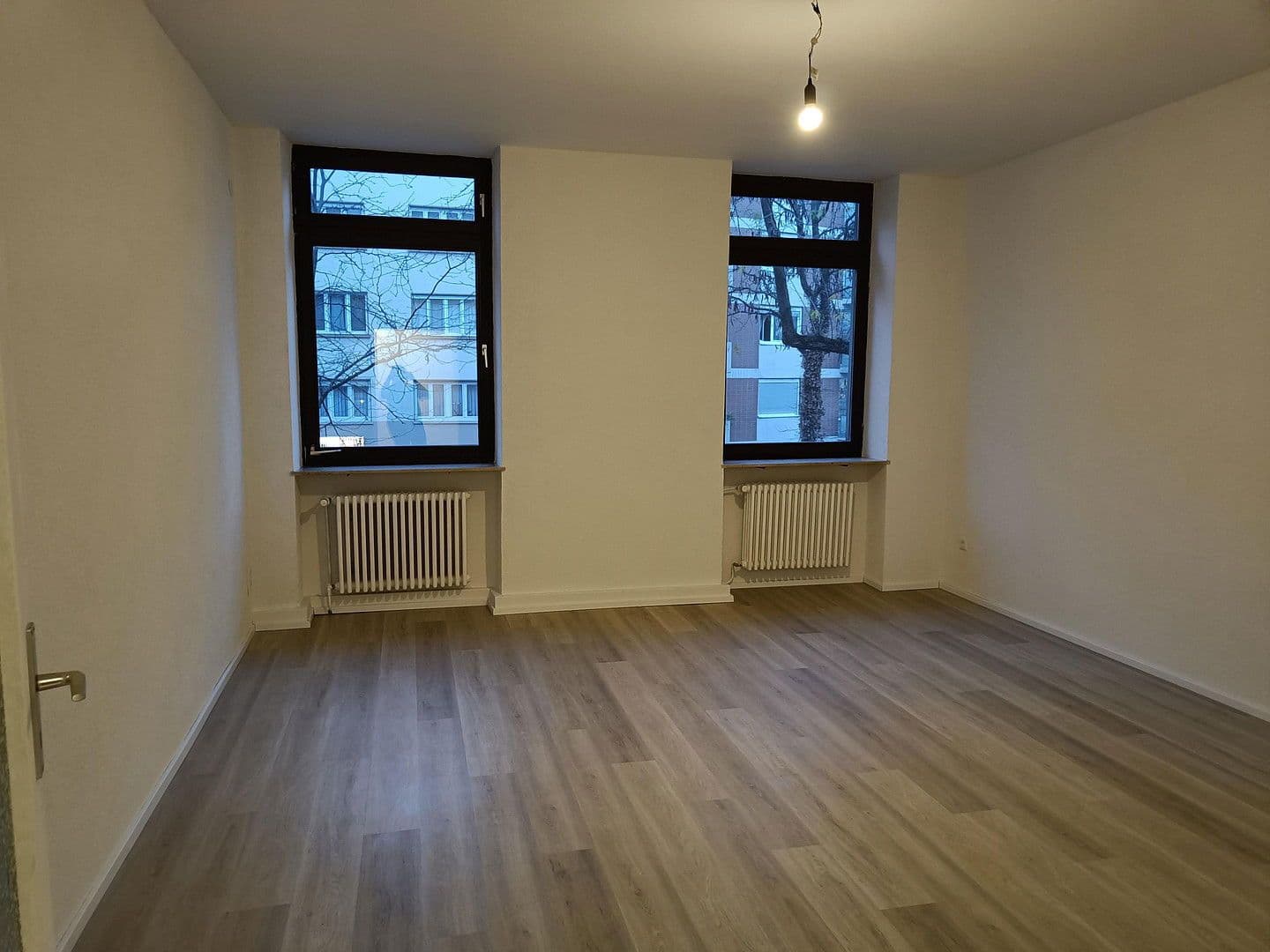 Pronájem bytu 2+kk 72 m², Ludwigshafen, Porýní-Falc Pronájem bytu 2+kk 72 m², Ludwigshafen, Porýní-Falc