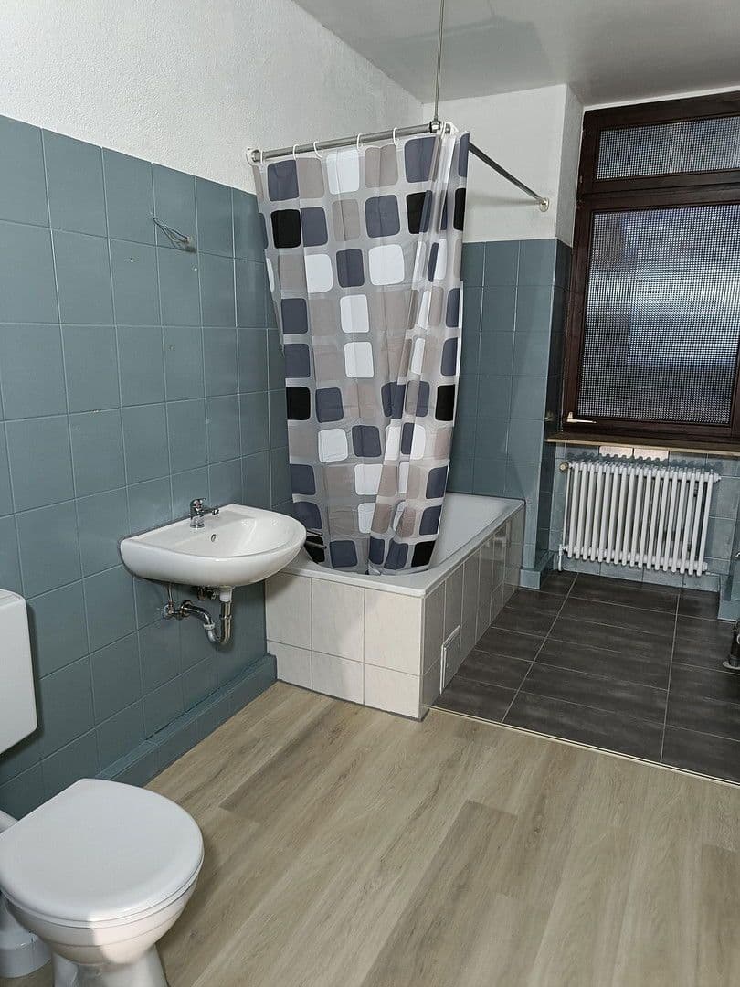 Pronájem bytu 2+kk 72 m², Ludwigshafen, Porýní-Falc Pronájem bytu 2+kk 72 m², Ludwigshafen, Porýní-Falc