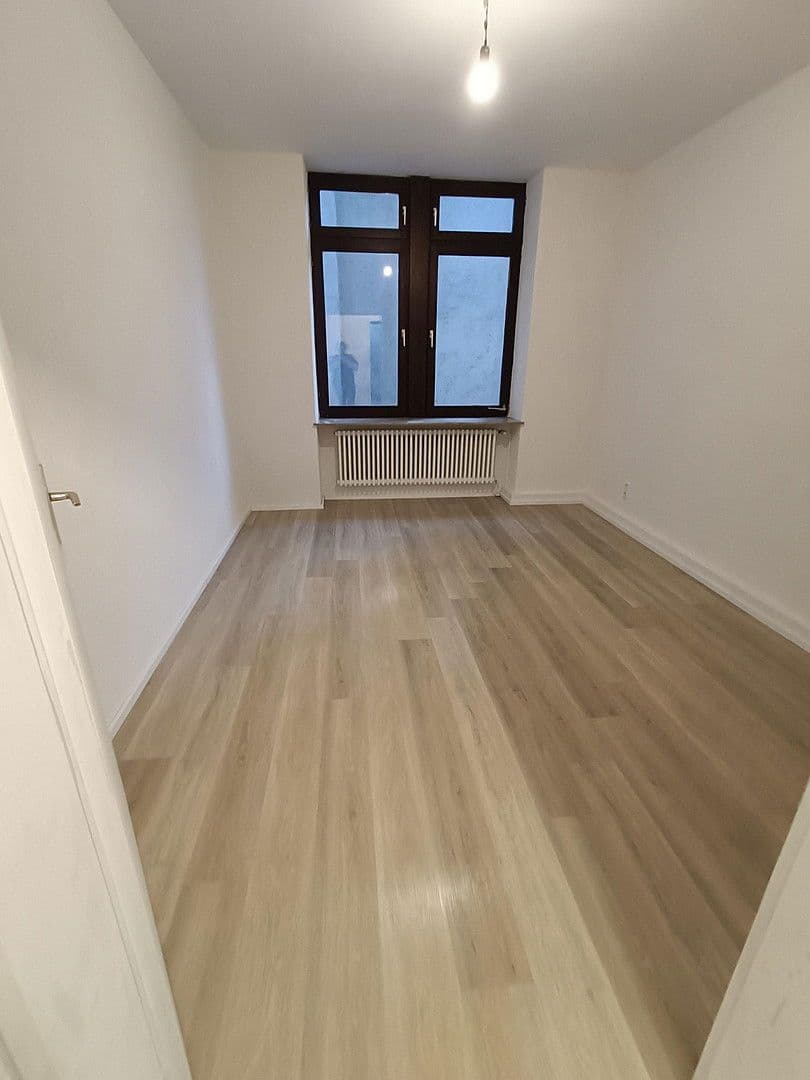 Pronájem bytu 2+kk 72 m², Ludwigshafen, Porýní-Falc Pronájem bytu 2+kk 72 m², Ludwigshafen, Porýní-Falc
